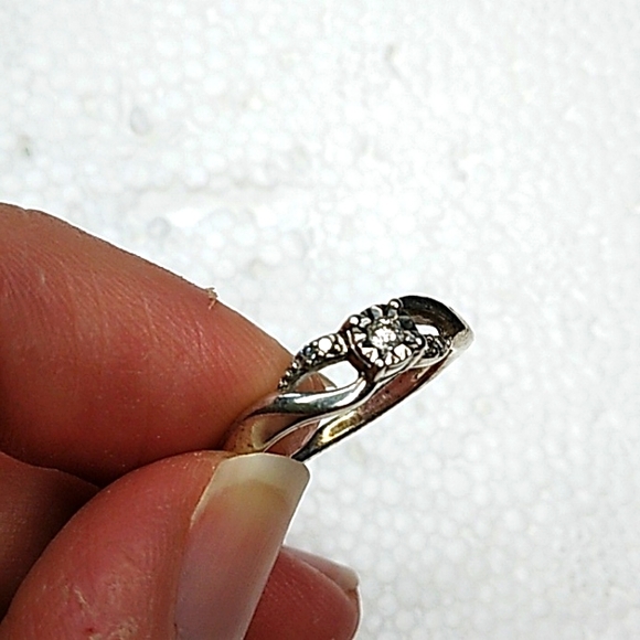 Sterling silver CZ ring - Picture 2 of 3